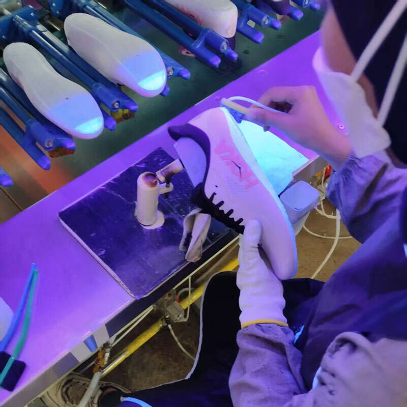 Application of T8 LED UV tube in shoe factories(pic2)